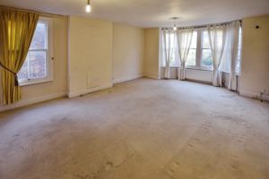 Lounge- click for photo gallery